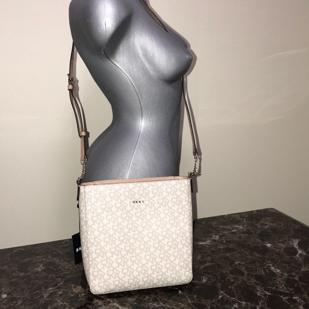 NWT DKNY Women’s Bucket Crossbody Logo Nude Cream